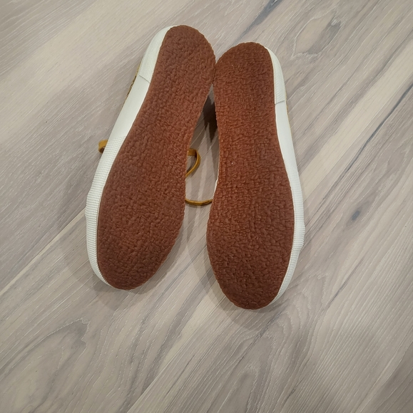 Superga shoes 41.5 and never worn! - Picture 3 of 3